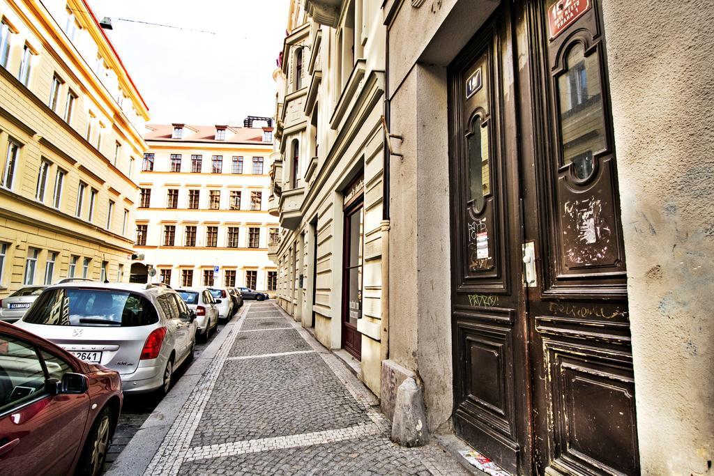 Business Class Ruterra Suite Praga Zewnętrze zdjęcie